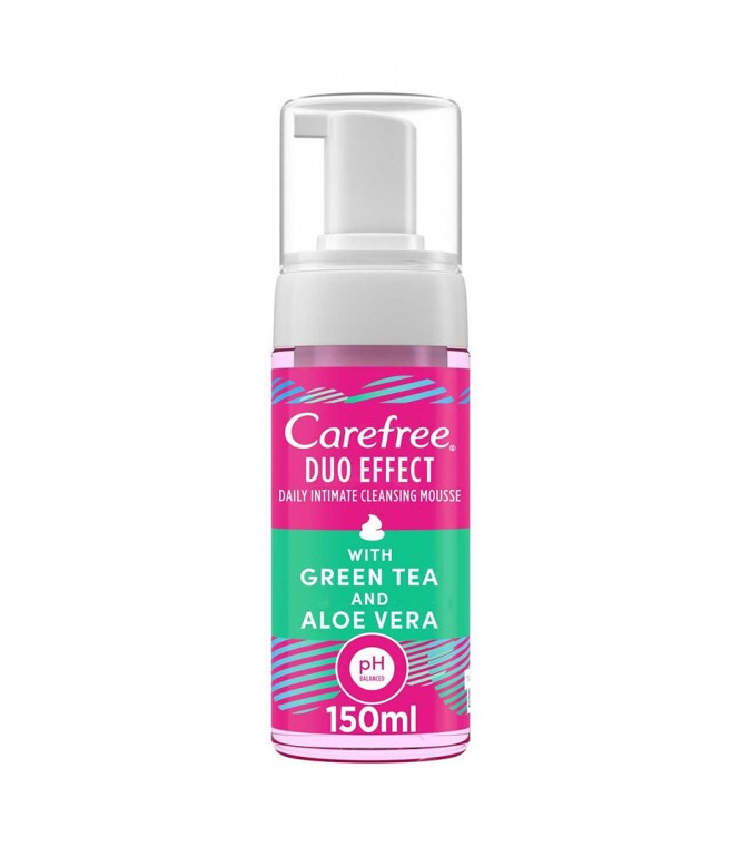 Carefree Duo Effect Intimate Cleansing Foam Green Tea and Aloe Vera 150 ml